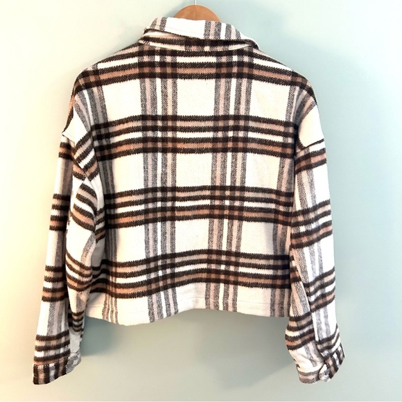 CI SONO Camel Plaid Cropped Shacket. Size Large. - Picture 5 of 9